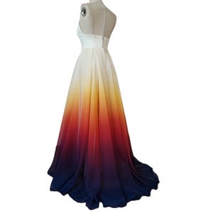 Robe de mariée au coucher du soleil peinte à la main. Robe de mariée ombrée. Robe de mariée colorée. Robe de mariée de plage. Vous pouvez choisir les couleurs du coucher de soleil