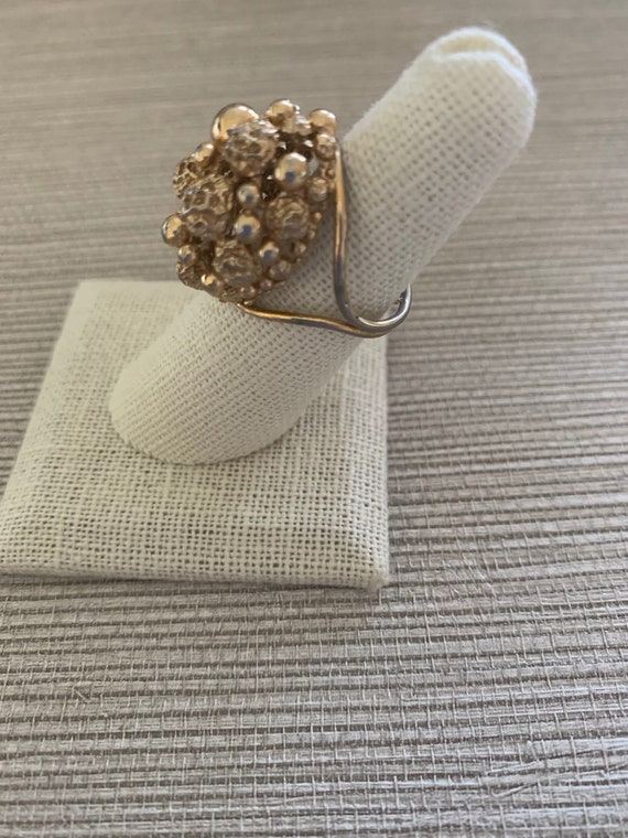 Vintage gold dome cocktail ring - image 3