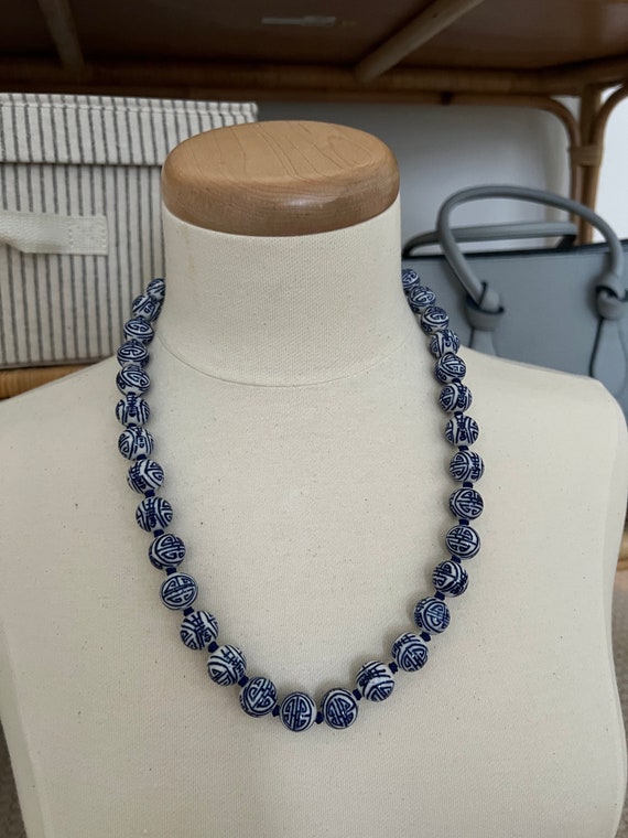 Vintage blue and white porcelain bead necklace - image 3