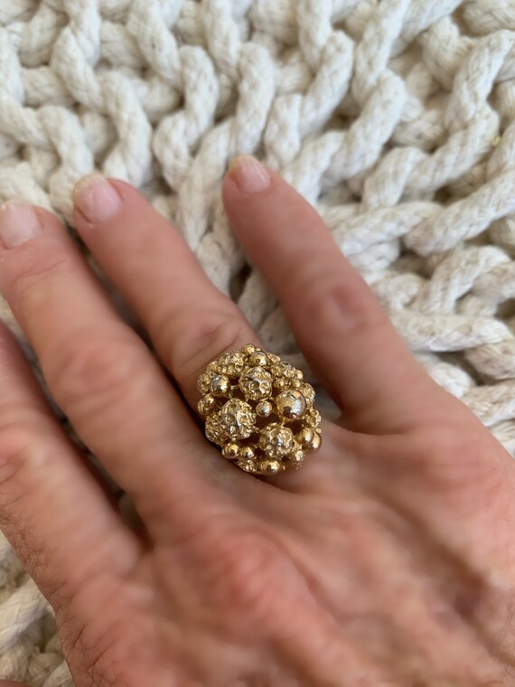 Vintage gold dome cocktail ring - image 2