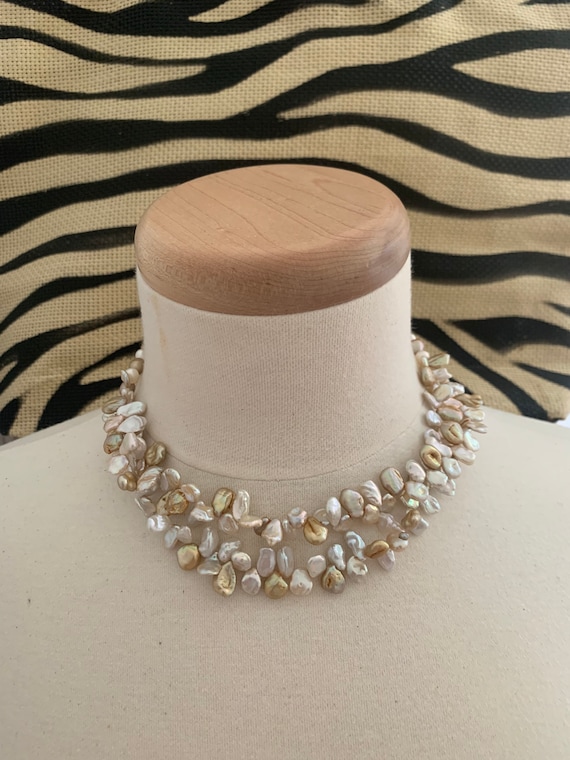 Freshwater pearl white and gilded bead necklace
