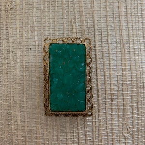 Vintage Hobe faux jade pin/pendant