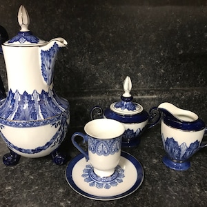 Bombay Coffee Pot set , creamer, mugs, saucers + Dessert plate 16 pieces total