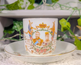 Antigua taza y platillo de la Coronación Real del Reino Unido de 1911: recuerdos del rey Jorge V y la reina María
