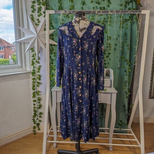 Statement Lace Collar Button up Vintage 80&#39;s Dress in Navy with Pretty Floral Pattern