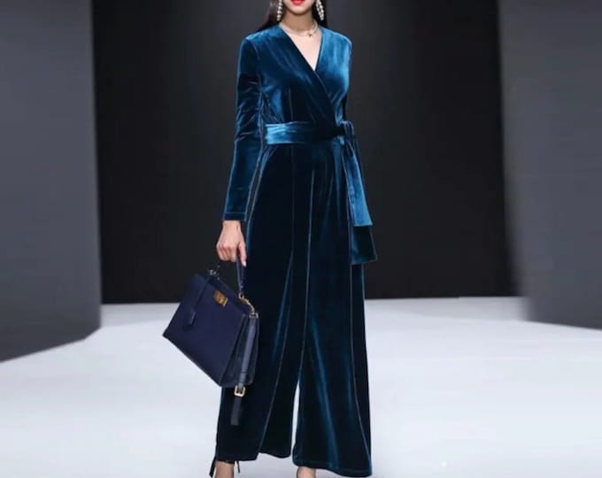 Velvet jumpsuit with Pockets v neck Long Sleeves Velvet Romper Wide Leg Jumpsuit long Jumpsuit with belt Overalls Plus Size Clothing R58