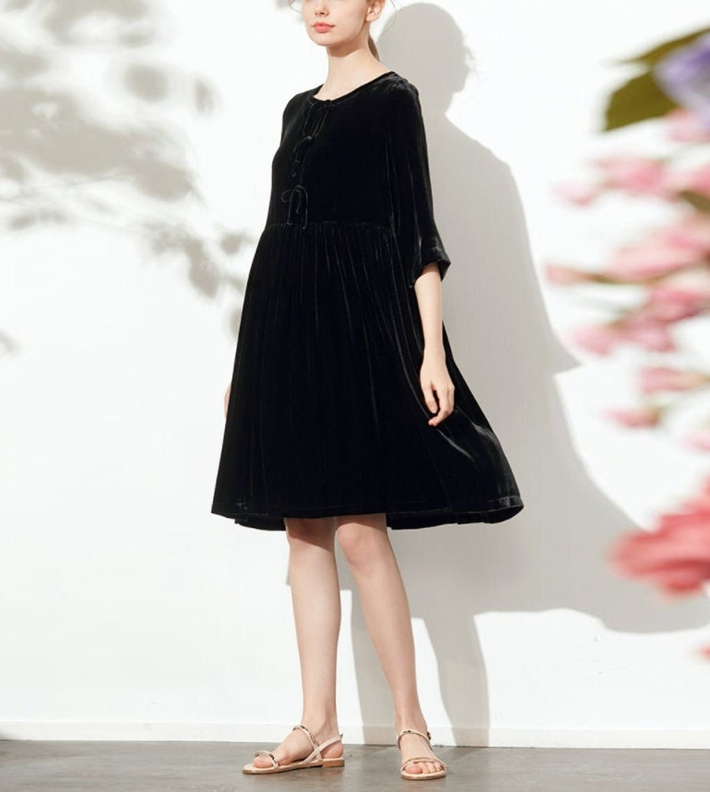 Half Sleeve V-neck Velvet Dress With Slit Ivory Plus Size main image 1