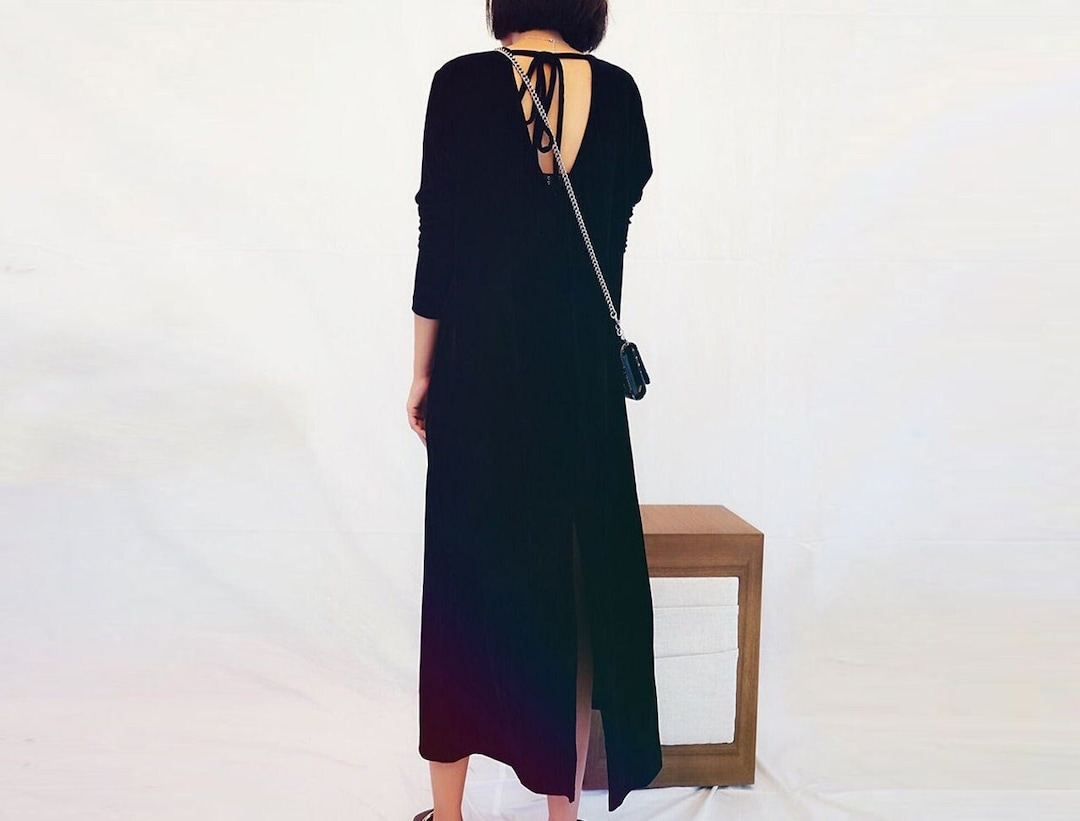 Half Sleeve V-neck Velvet Dress With Slit Silver