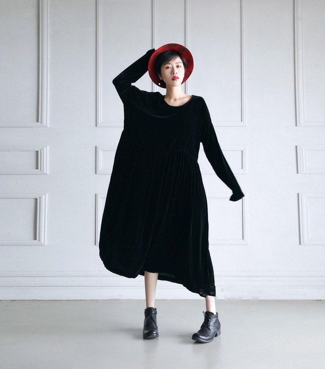 womens midi velvet dress