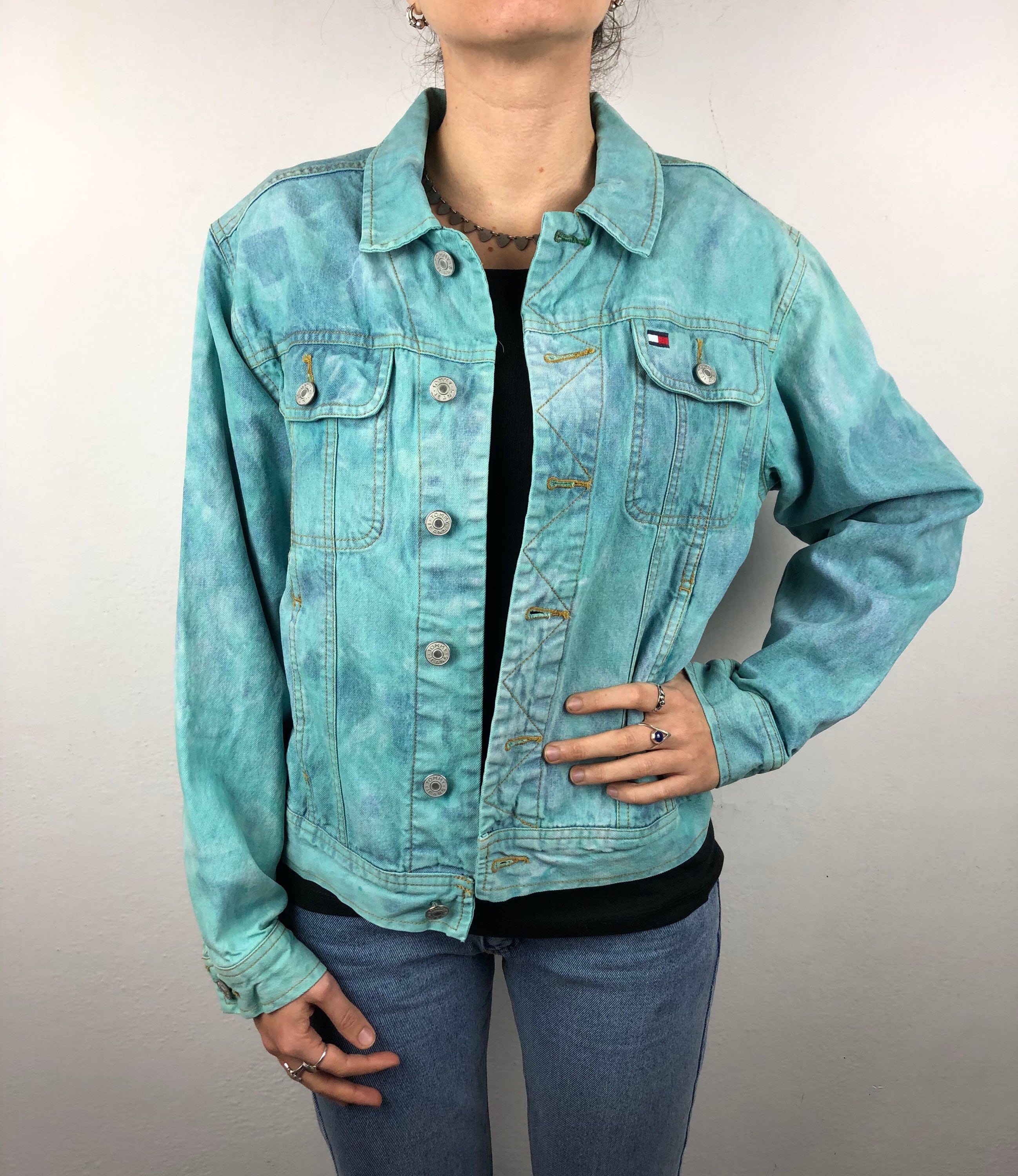 vintage windbreaker beach
