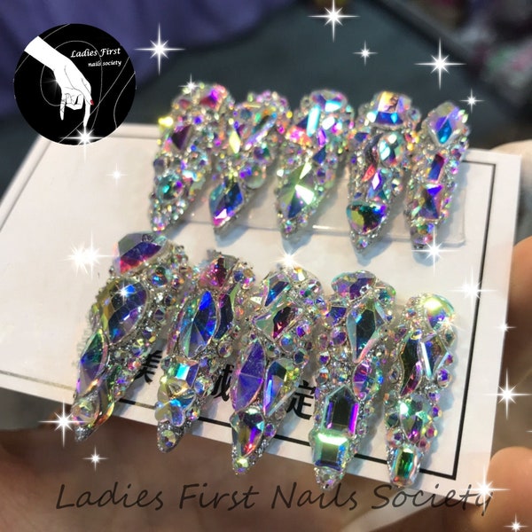 Superbes ongles Swarovski Bling, losanges détaillés en cristal à presser sur les ongles, couleur et forme personnalisées, ongles en strass pailletés acryliques, stylet de luxe