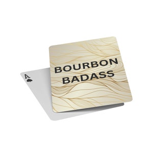 Cadeau de cartes à jouer Bourbon Badass pour les buveurs de Bourbon et les fans de Bourbon, cadeau de Noël drôle de Bourbon, cadeau d’anniversaire pour les amateurs de Bourbon