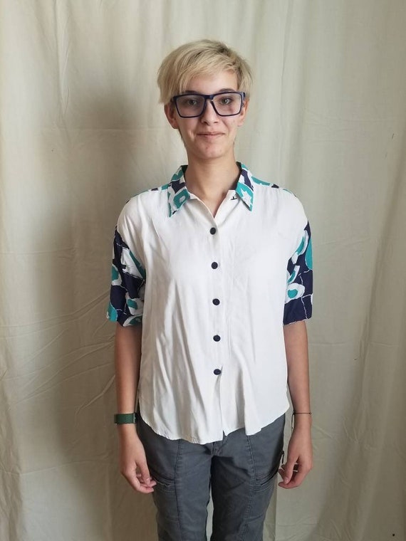 Abstract Teal and Purple Pattern on White Blouse - image 2