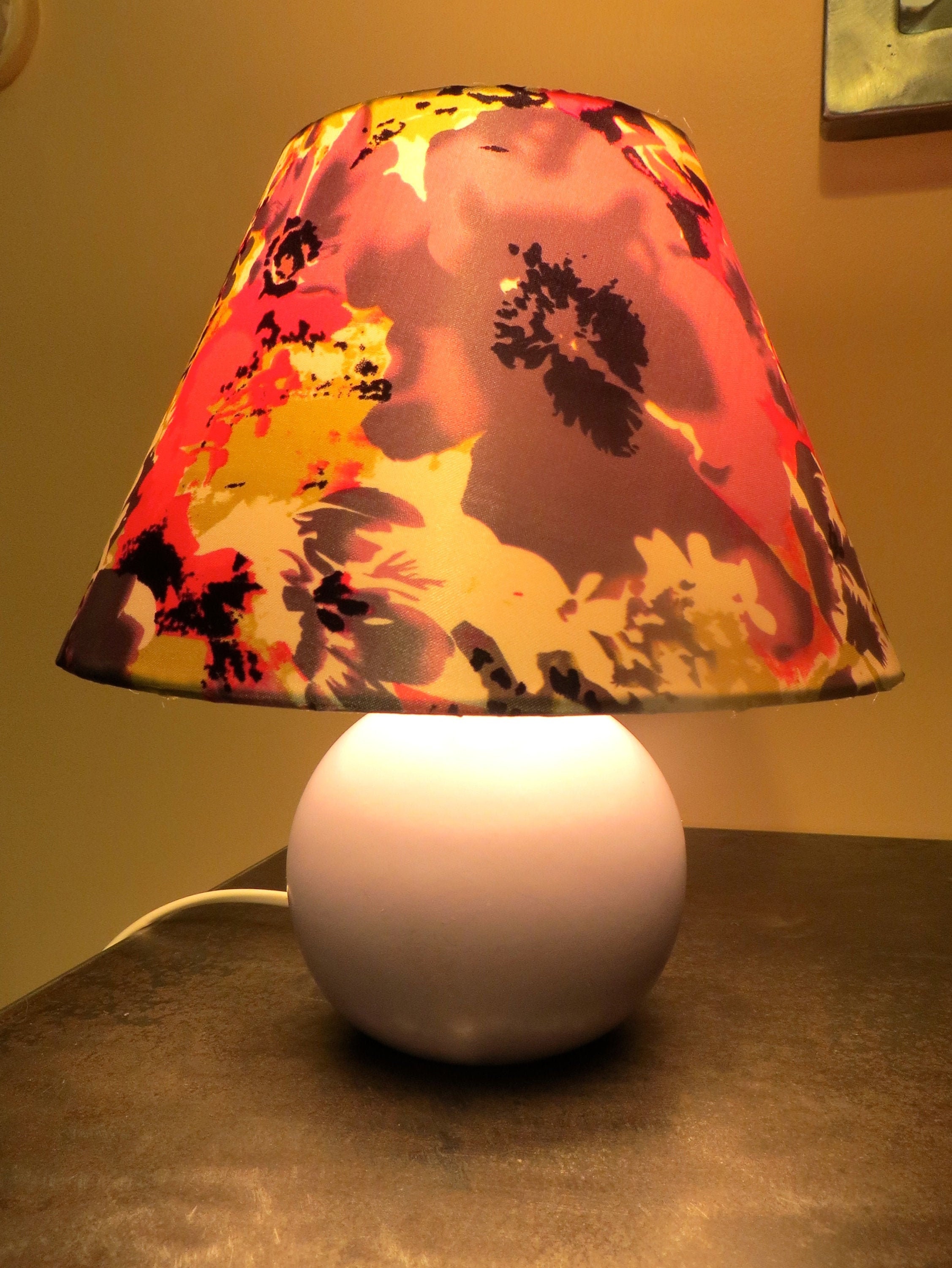 Petite Lampe, Pied Mauve, Abat-Jour en Soie