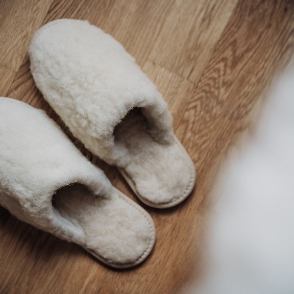 Women's Woollen handmade slippers by BAMBOSHE