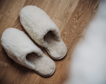 Women's Woollen handmade slippers by BAMBOSHE