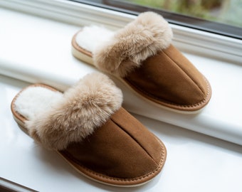 Brown women slip on slippers, faux fur