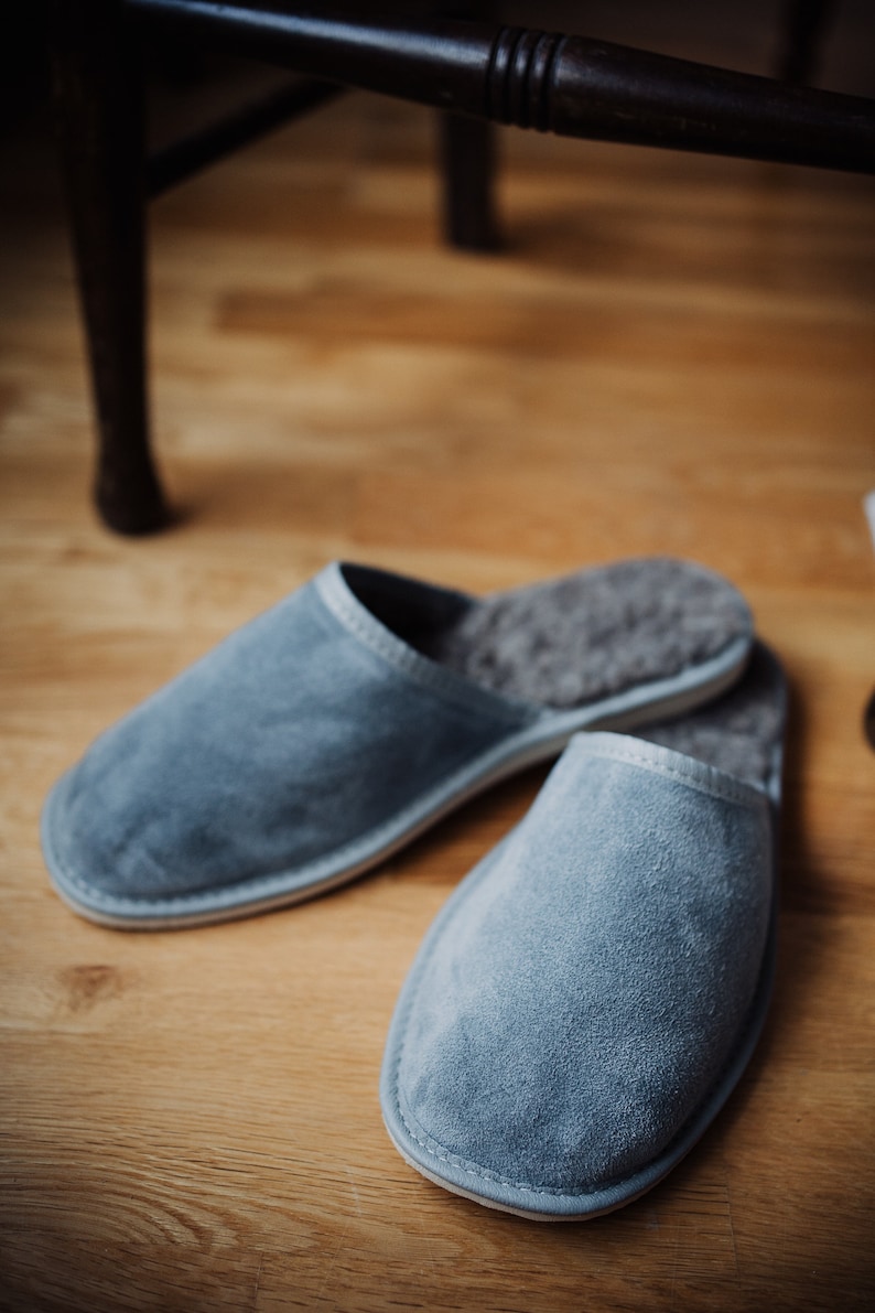 Men's leather slippers, grey suede, wool lining. image 3