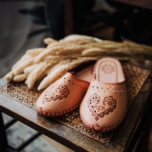 CLOSED TOES 100% real leather mules handmade slippers comfortable