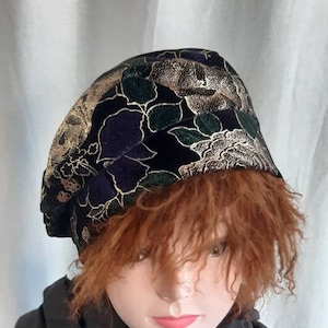 Beret, velvet, gold and flowers