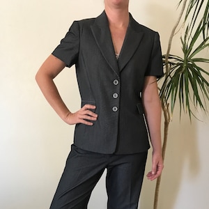 90's Vintage Tahari Pinstripe Grey Short-sleeve Pantsuit