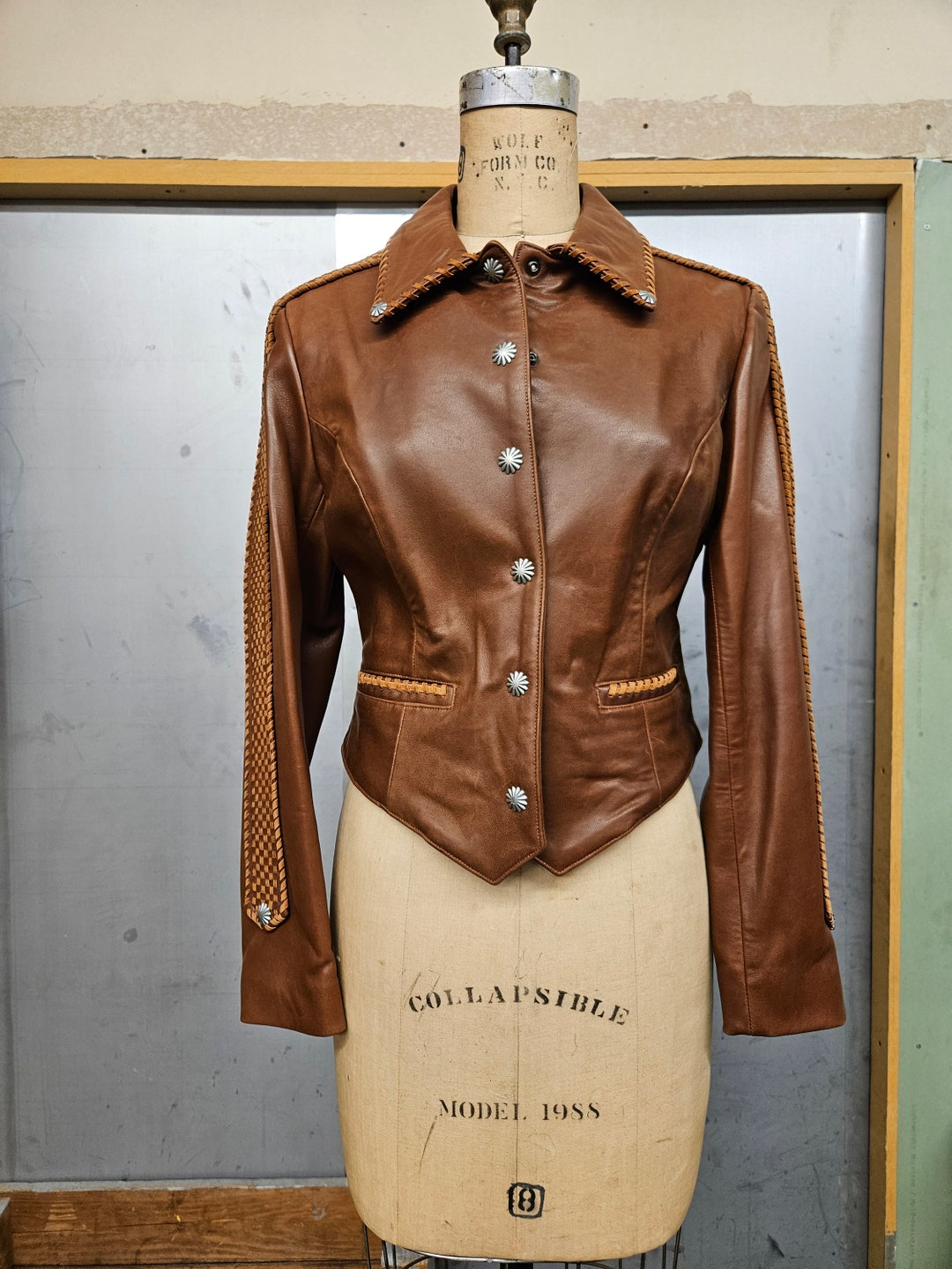 tobacco brown coat Max Mara | Woman - 101801 Icon - Waxed cotton work jackets have been a staple of country trails and city streets for decades Carhartt WIP Detroit Jacket (Winter),