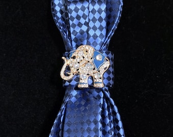 Corbata adornada (elefante azul)