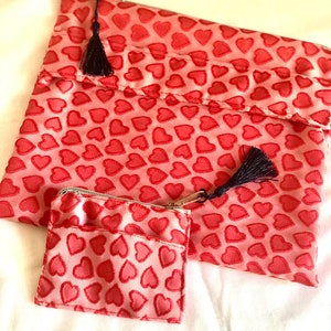 Pochette and carder to match