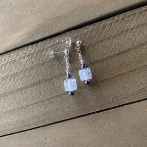 Boucles d'oreilles cubes en quartz craquelé en or ou en argent image 6