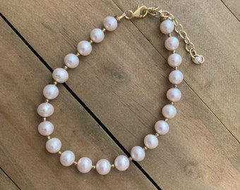 White Freshwater Pearl Bracelet with Gold Accents