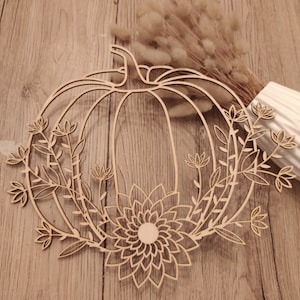 Pumpkin decoration - cut-out pumpkin to set up or hang