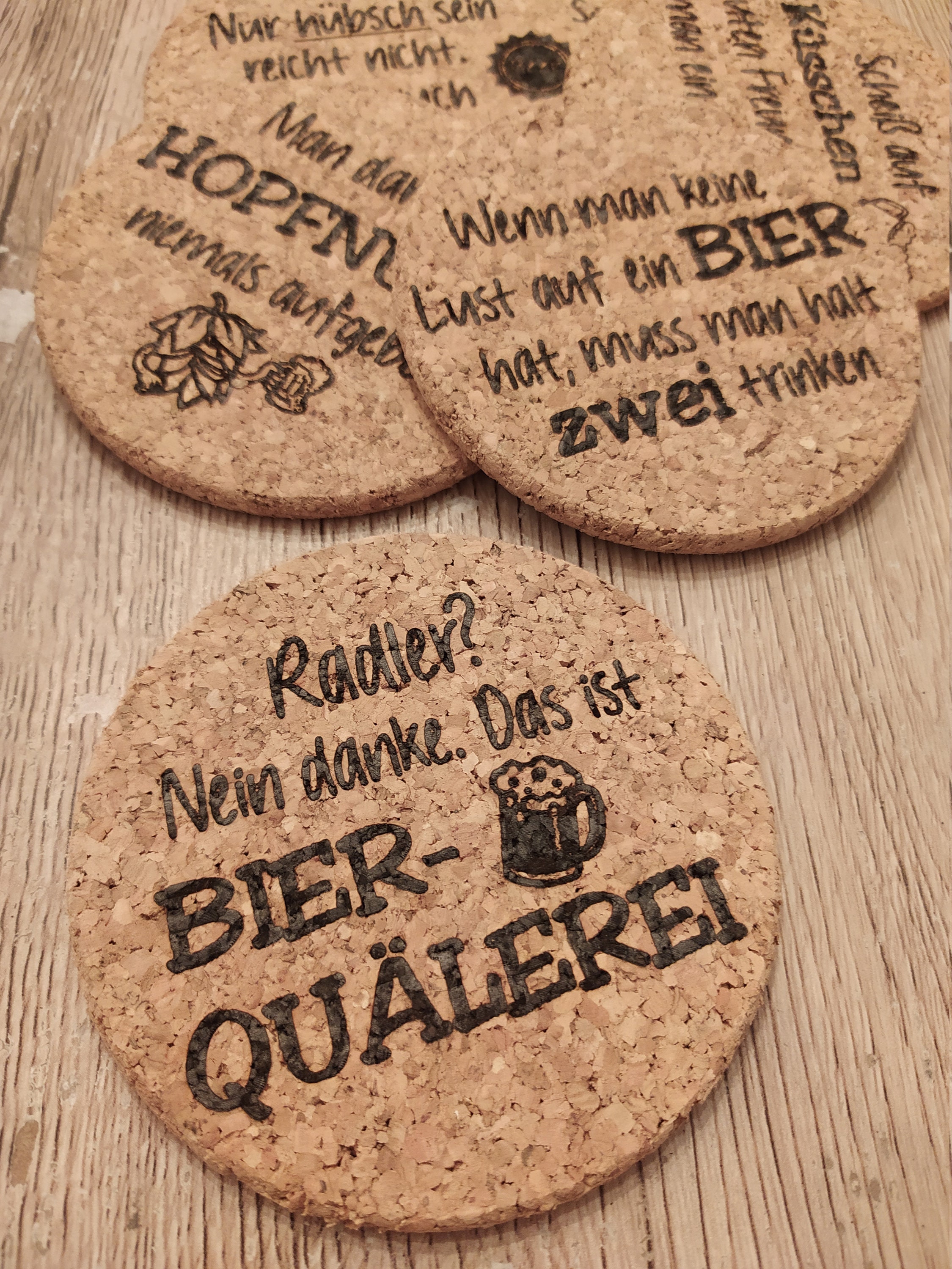 Korkuntersetzer mit verschiedenen Sprüchen tolles Geschenk Bier