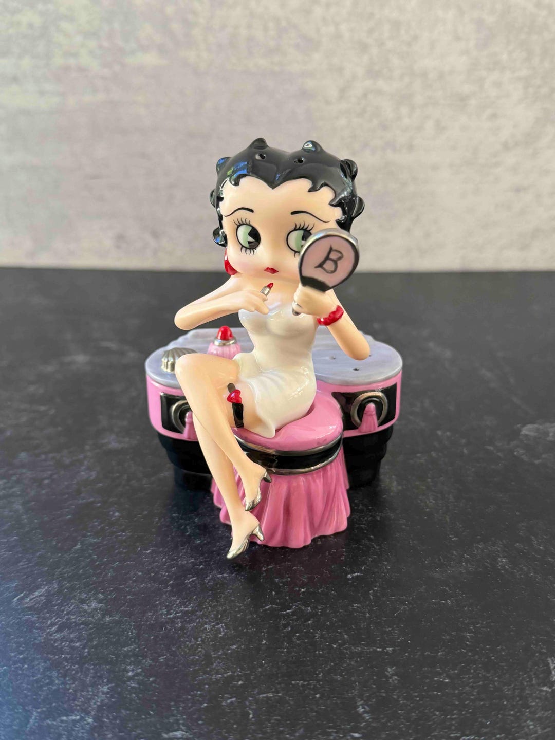 Betty Boop I Feel Boop-ti-ful Salt and Pepper Shakers - Etsy