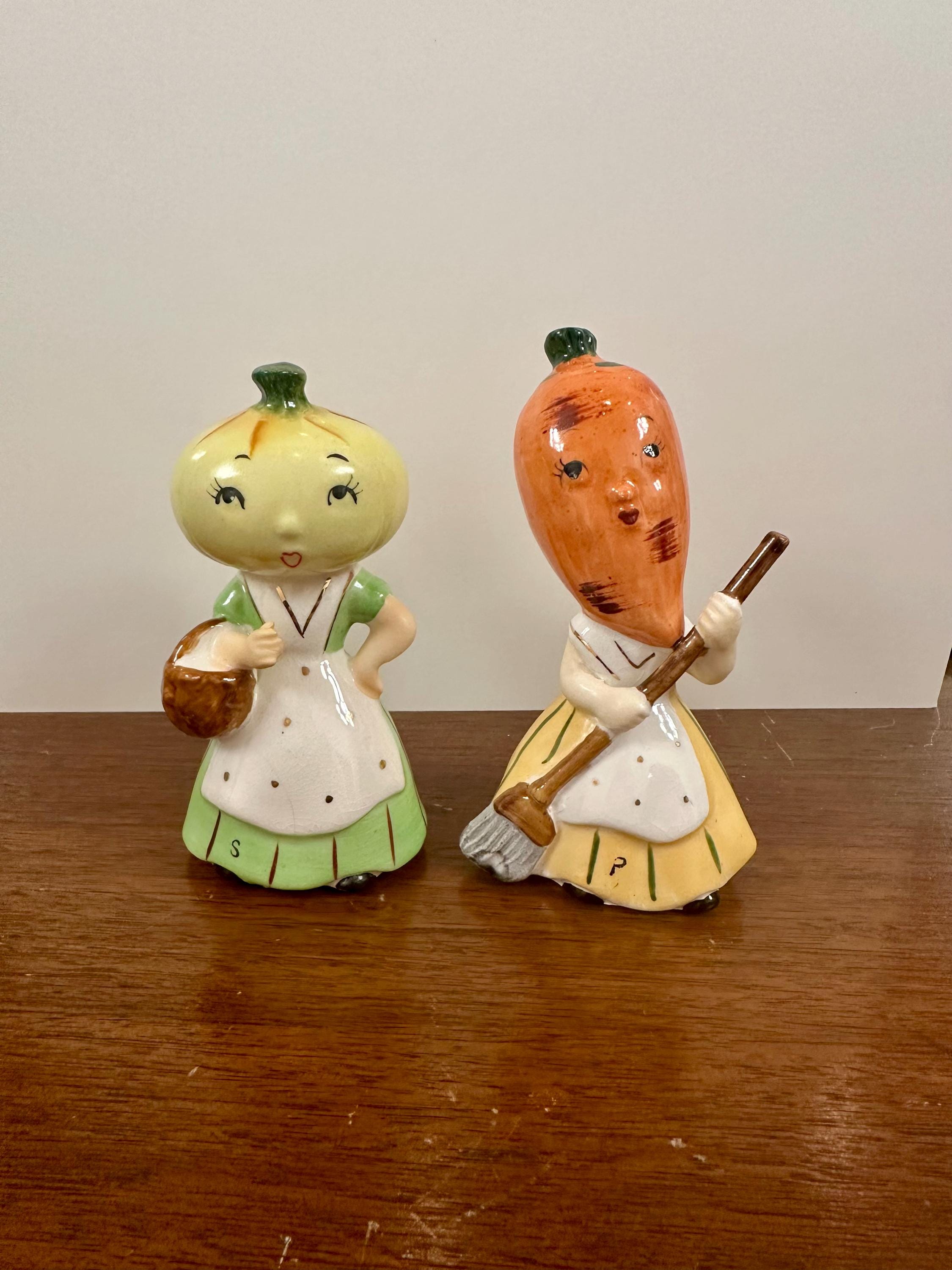 1950's Napco Anthropomorphic Onion and Carrot Salt and Pepper