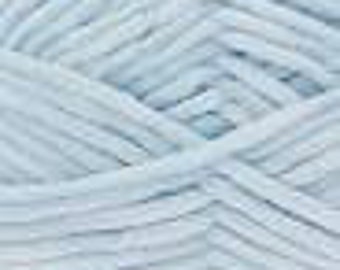 King Cole Yummy Super Chunky Cream  Yarn - 2222 Sky