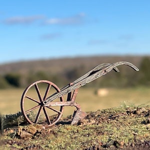 1/35 Scale Old Wooden Hand Plow | Farm Accessories | Workshop Rural Diorama Tools | Miniature | Laser Cut | Accessories | Model Kit