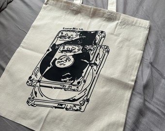 wave to earth summer flows tote
