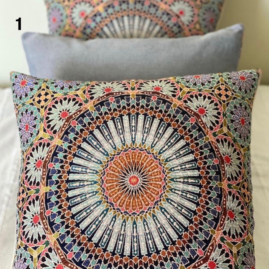 Geometric Design Cushion Cover, Decorative Pillow, Throw Pillow Cover…