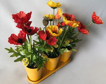 Vasi di fiori di papavero artificiale vintage