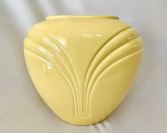 1980er Gelbe Art Deco Wasserfall Vase