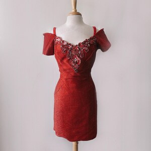 Rubinröd paljettfärgad miniklänning för fest