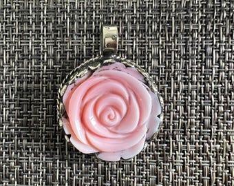 Floral carved pink conch shell pendant, Conch jewelry, 2 inches (P-159)