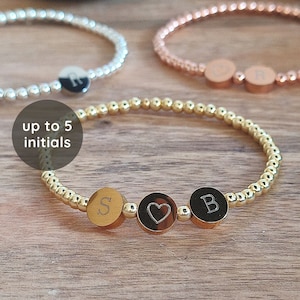 Pulsera de cuentas personalizada con las iniciales de la familia FAMILIA. Pulsera personalizada con las iniciales para mamá. Regalo para el Día de la Madre en oro y hematita en oro rosa