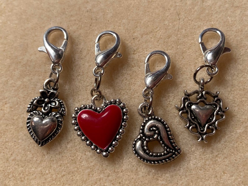 Heart stitch markers