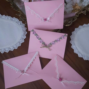 Juego único de sobres con borde de encaje rosa de inspiración vintage con papel de carta de papelería Carta de amor Shabby Chic Ocasión San Valentín Hecho a pedido