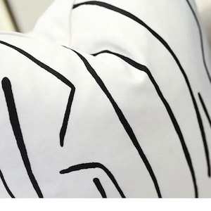 Abstract Line Art Pillow Cover: Modern Black and White Cushion
