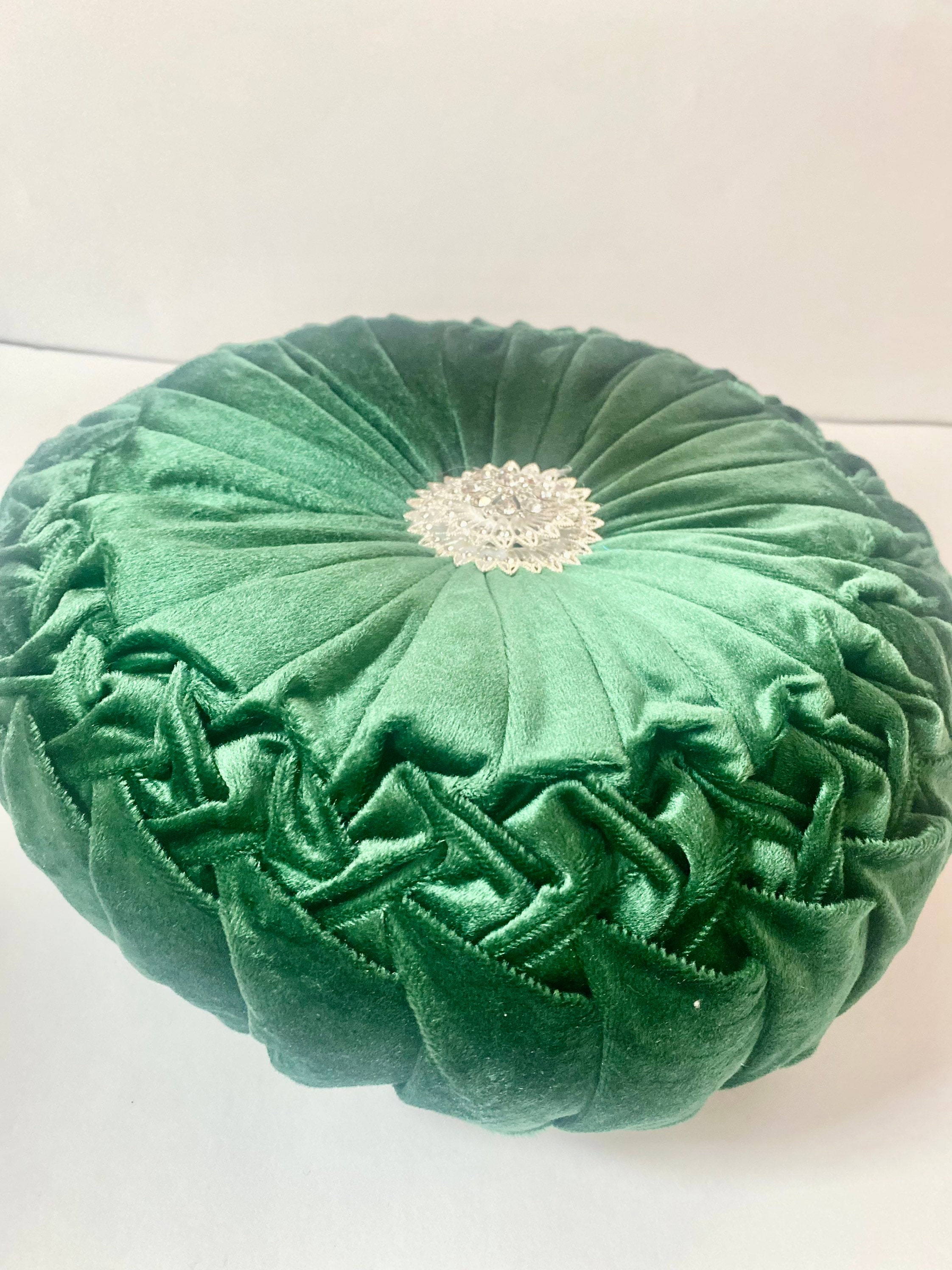 Luxury Emerald Green Round Velvet Pillow / Christmas Pillow / Round