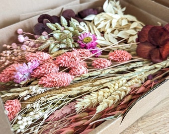 Dried flowers DIY mix flower box pink natural white for creative projects - DekoPanda