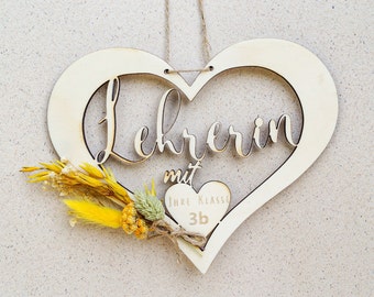 Dried flower wreath gift for teacher wooden heart - DekoPanda