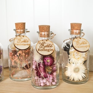 Personalized cork glass dried flowers in a glass gift idea - DekoPanda